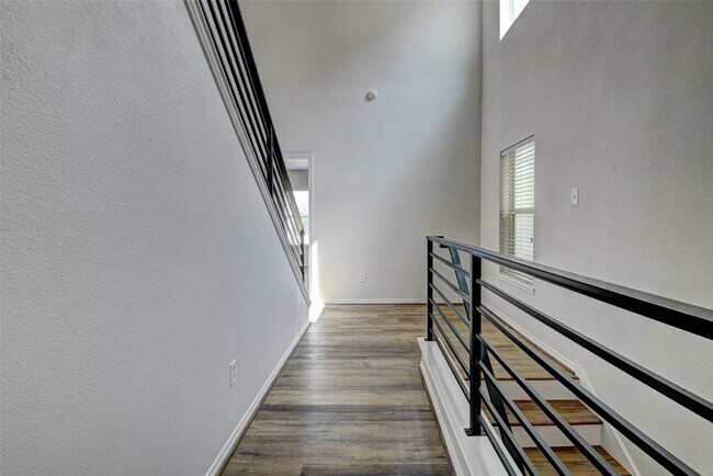 Building Photo - 7042 Plum Creek Terrace Ln