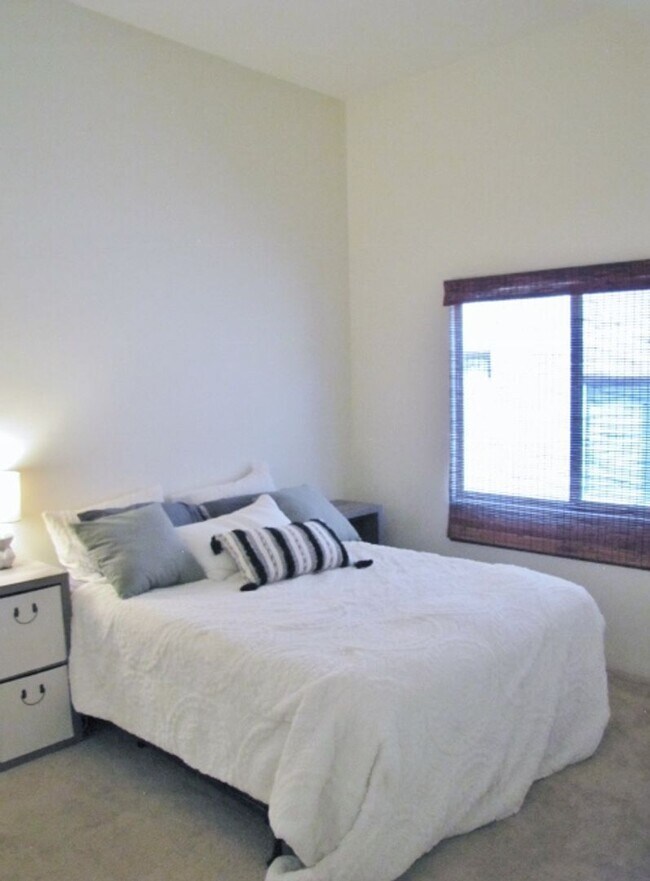 Building Photo - 3BR/2BA/2CG, 1518 sq.ft. home in Legends at Valiente centrally located in Sierra Vista, AZ