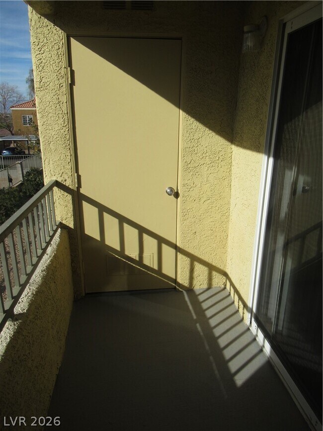 Building Photo - 2120 Ramrod Ave