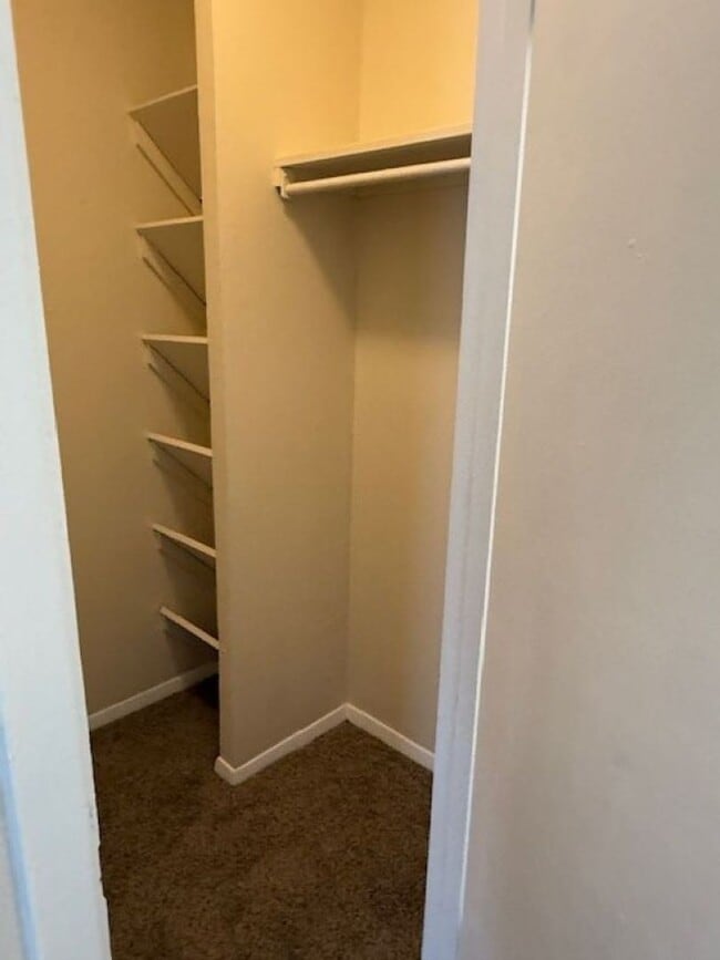 Building Photo - 6929 SW Hampshire- AVAILABLE NOW!