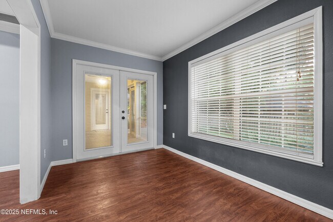 Building Photo - 6840 SW 80th Dr