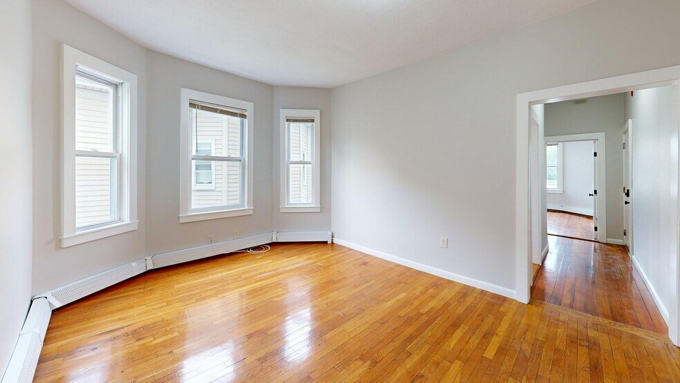Building Photo - 163 Hichborn St