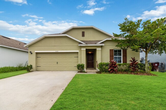 Primary Photo - Beautiful 4/2 Energy Efficient Home in St....