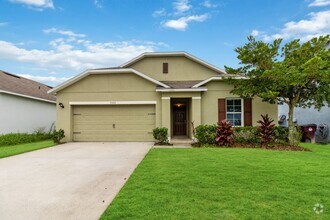 Building Photo - Beautiful 4/2 Energy Efficient Home in St....
