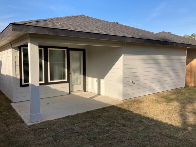 Building Photo - 3024 Stock Orch Ln