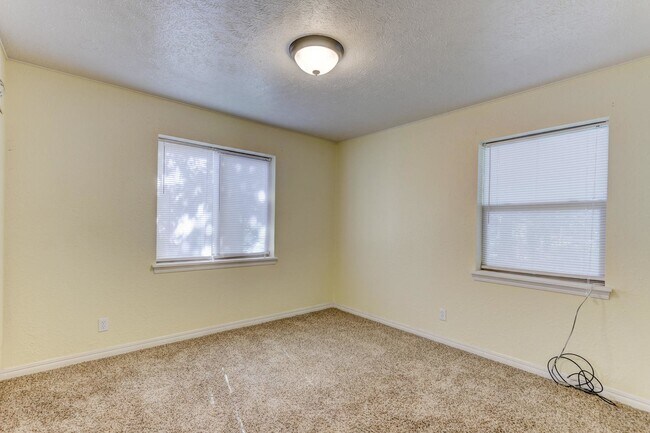 Building Photo - 4172 NW 23rd St
