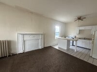 Building Photo - 8 Grant St