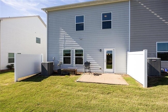 Building Photo - 133 Madison Bend