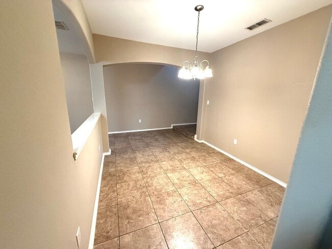 Building Photo - 9310 Albany Dr