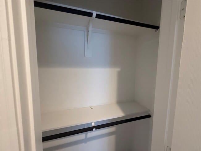 Building Photo - 5530 Hillman St