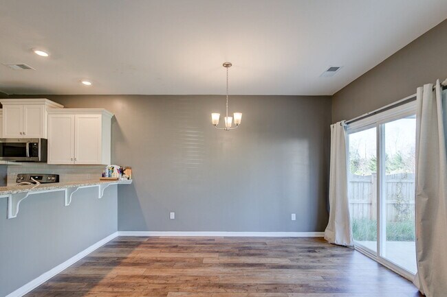 Building Photo - 416 Sandfarm Trail