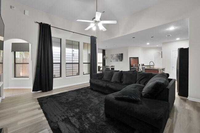 Building Photo - 3607 Cedar Flats Ln