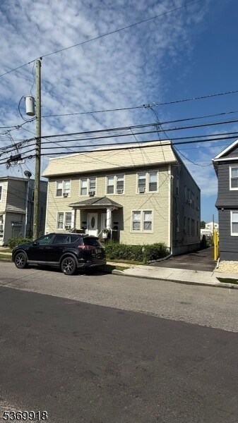 Primary Photo - 633 Maple Ave