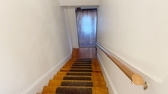 Building Photo - 73-75 Wallingford Ave