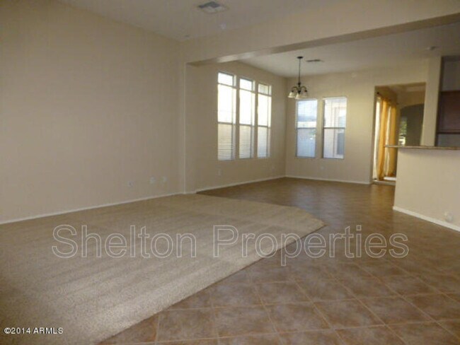 Building Photo - 20653 W Grandview Dr