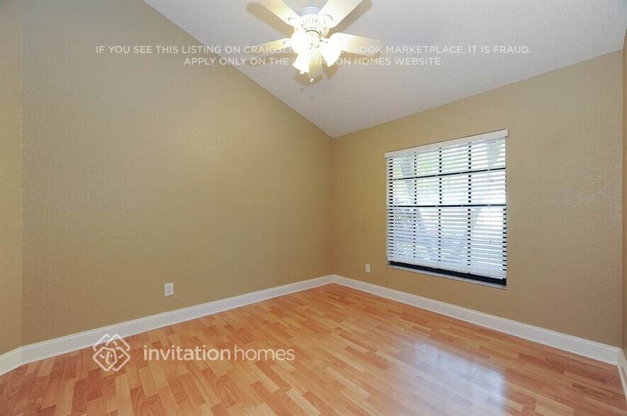 Building Photo - 8945 Bayaud Dr