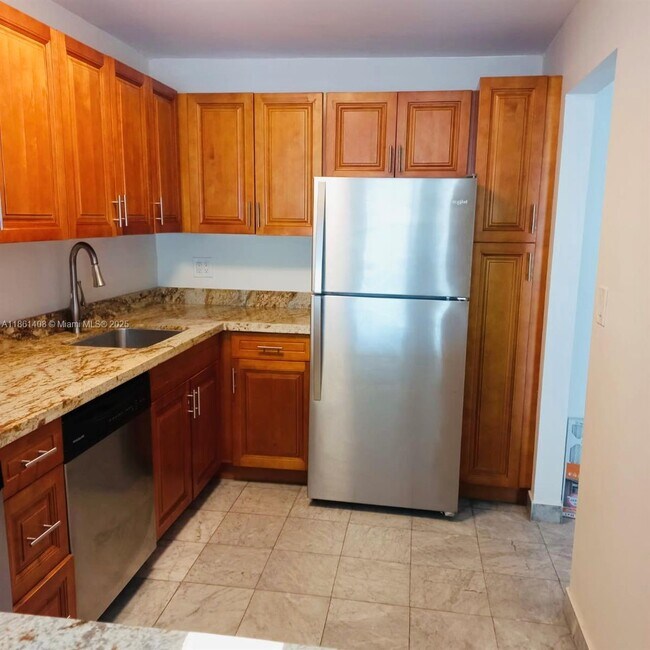 Building Photo - 4101 Indian Creek Dr