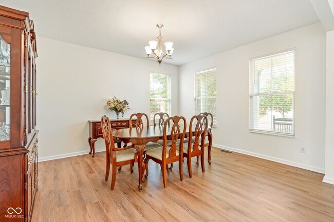 Building Photo - 6192 Bayard Dr