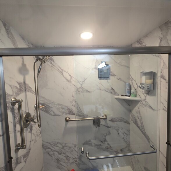 Building Photo - 401 S 1st St