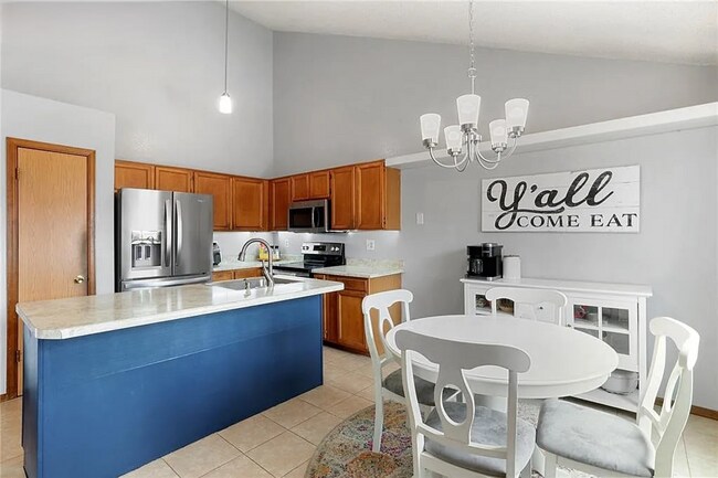 Building Photo - 4 Bedroom House for RENT