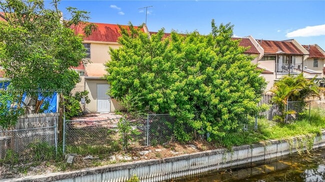 Building Photo - 1379 Seaview