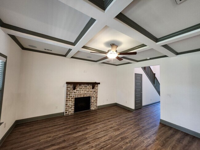 Building Photo - 5814 Whispering Pnes Wy