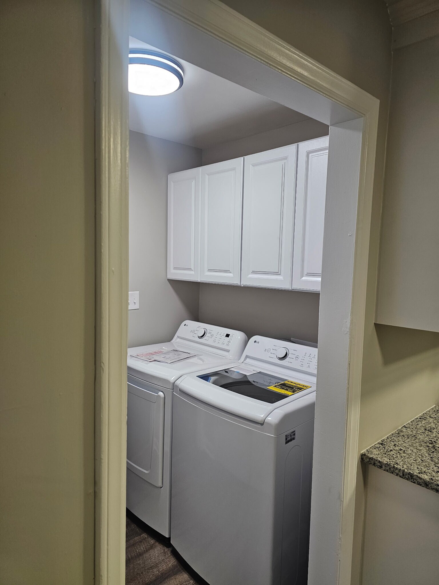 Building Photo - 2218 Lakeland Rd