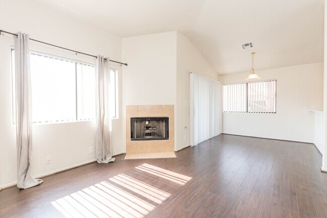 Building Photo - Now Available for Rent 2 Bedroom at Vizcaya