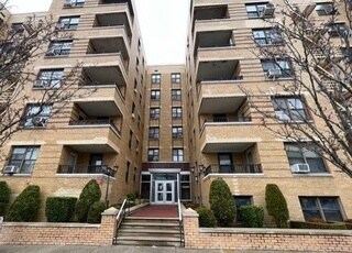 Building Photo - 150 West End Ave