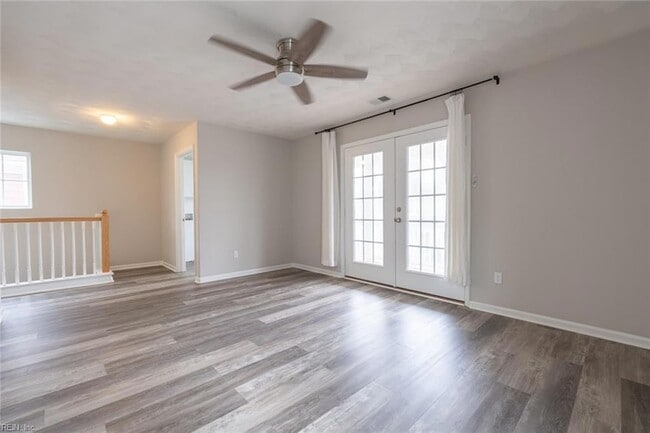 Building Photo - 5616 Memorial Dr