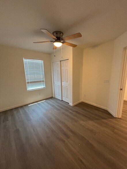 Building Photo - 12568 W Midway Ave