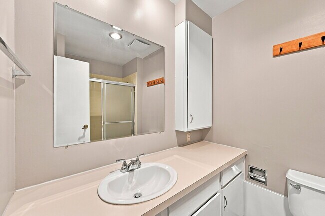 Building Photo - $2,340.95, 2 Beds - 3 Bath, Single Family Home in Littleton with Brand New Appliances!