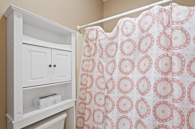 Building Photo - 206 Saddle Blanket