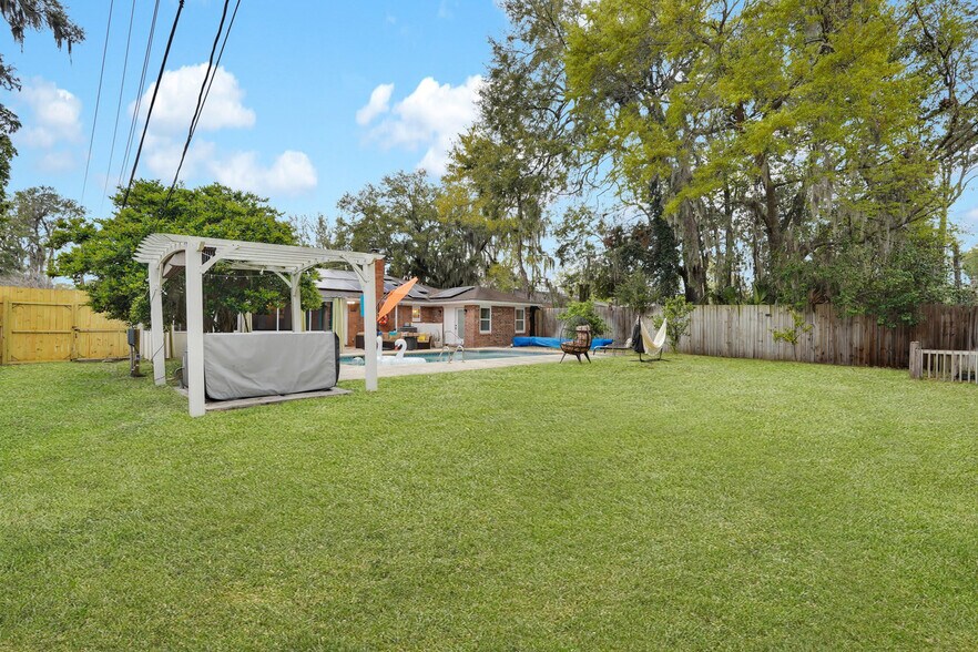 Building Photo - 1023 Brittlewood Dr