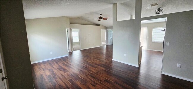 Building Photo - 3175 Victoria Dr