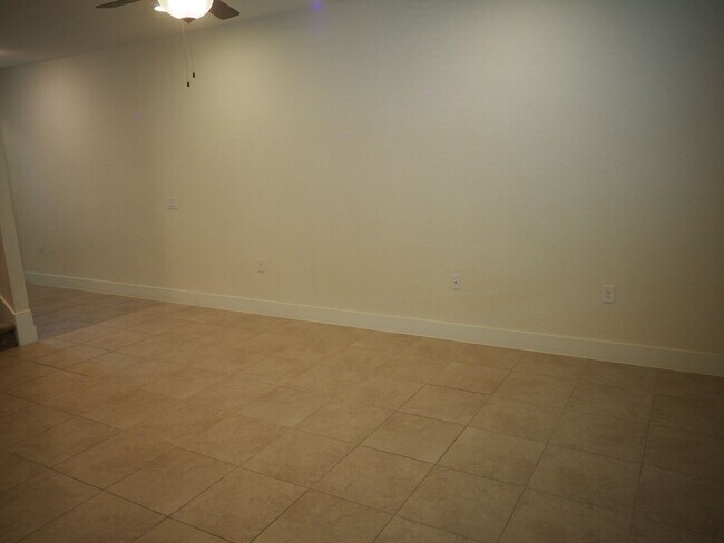Building Photo - Beautiful two level Condo