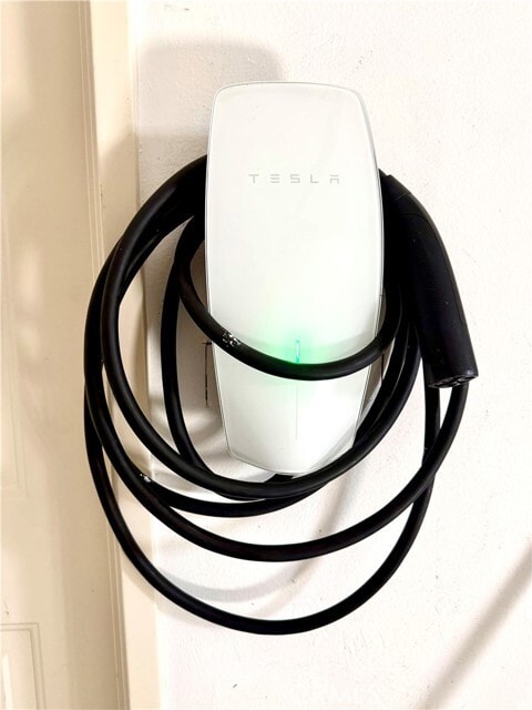 Building Photo - 15 Flyers Ln