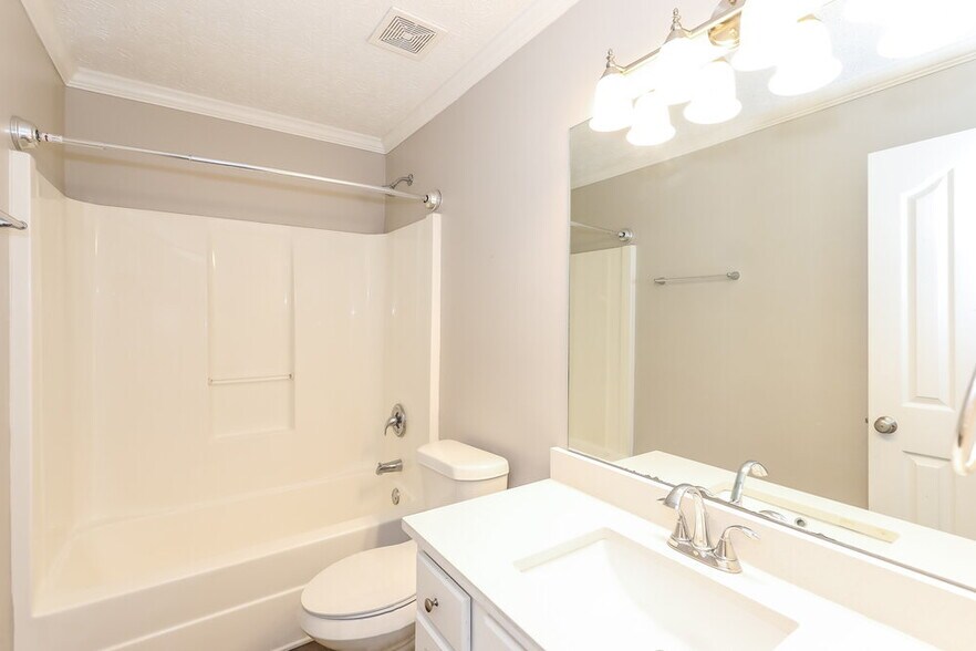 Building Photo - 125 Eastfield Ct