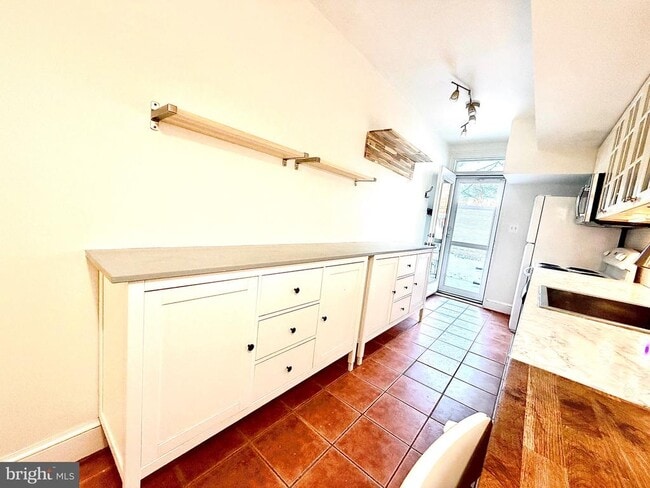 Building Photo - 1412 A St SE