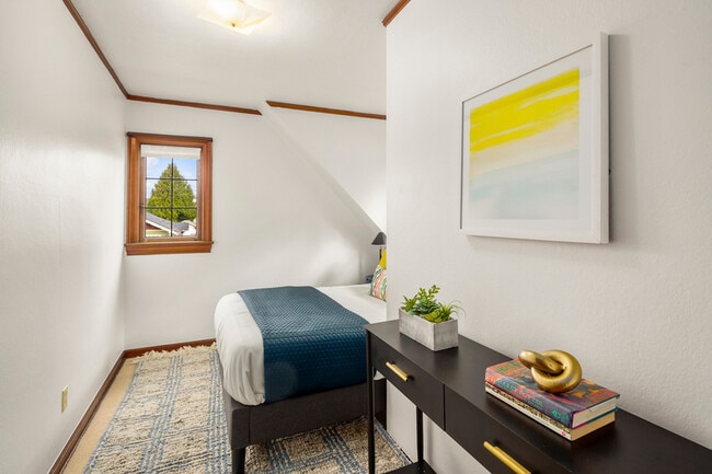 Building Photo - 711 N 68th St