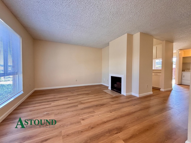 Building Photo - 1206 Marionola Way