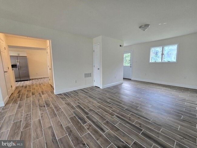 Building Photo - 490 Duck Creek Rd