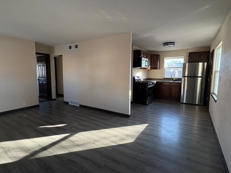 Building Photo - 1211 Florence Ave