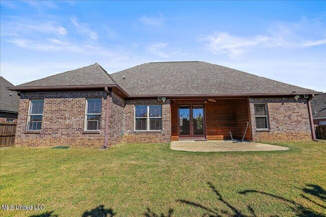 Building Photo - 3 Bed/2 Bath Home in North Place Reserves in Madison