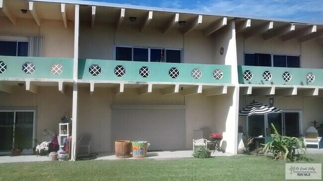 Building Photo - 801 Beach Blvd