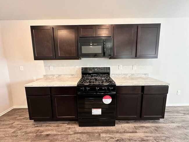 Building Photo - 618 NW 119th St