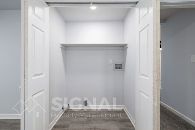 Building Photo - 430 Laird Ave