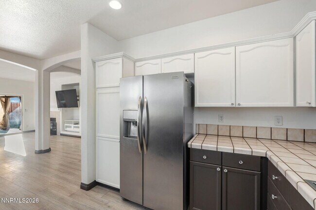 Building Photo - 10235 Lucente Way