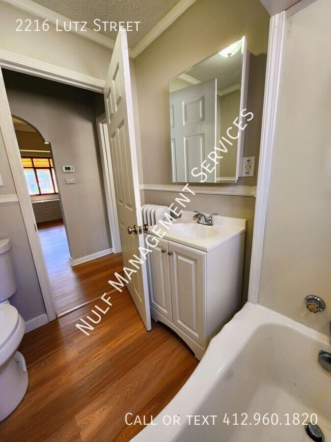 Building Photo - 2216 Lutz St