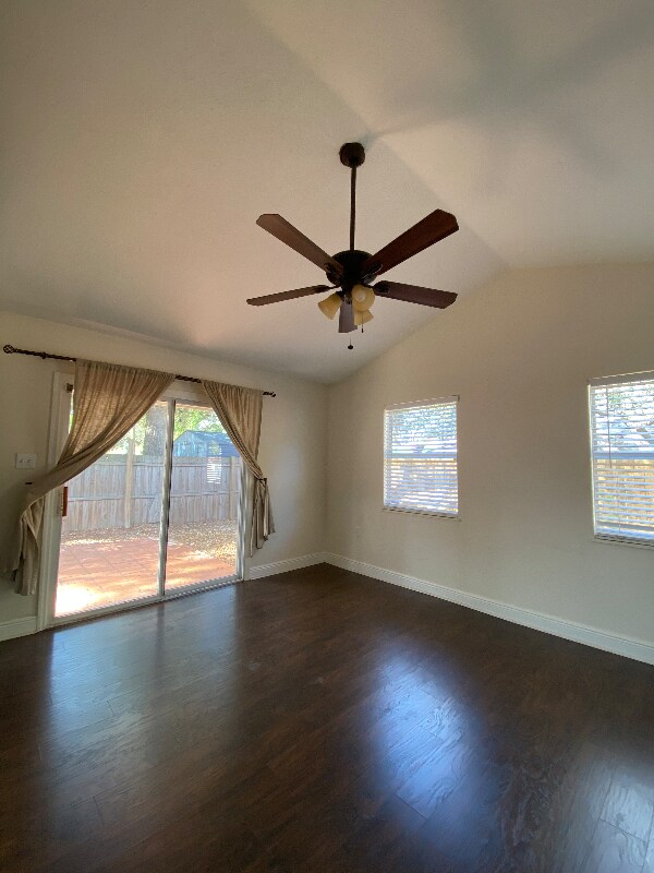 Building Photo - 3203 W Hartnett Ave